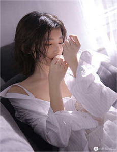 《卖阴女-没带罩子被校霸C了一节课文视频》