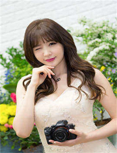 《国产又黄又猛又粗又爽的A片动漫-朋友换5》